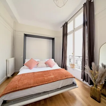 Stylish - Champs-elysees - Perfect Apartment Paris